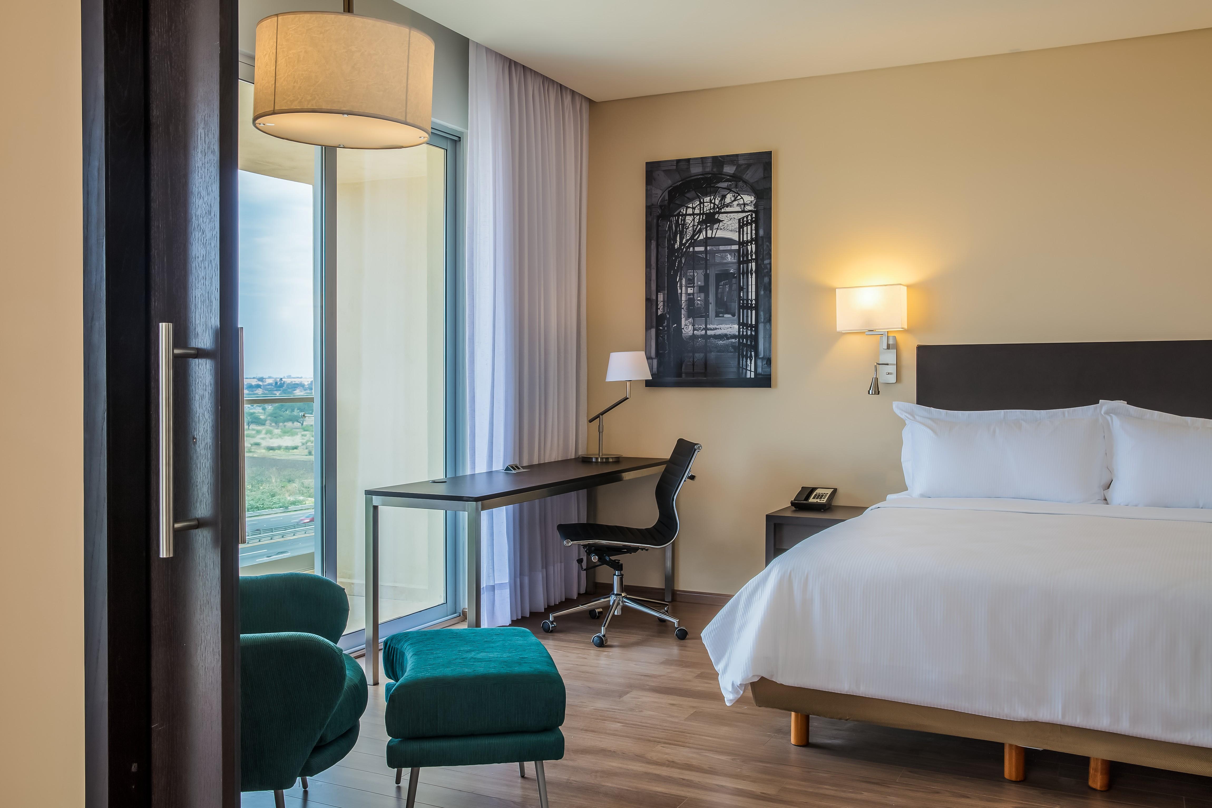 Fiesta Inn Silao Puerto Interior Экстерьер фото
